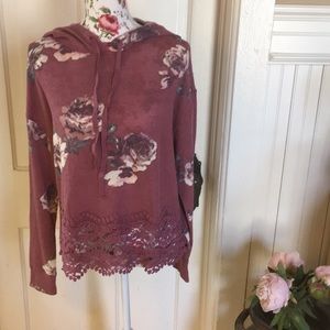 NWT Mauve Floral Thermal Top/ hoodie